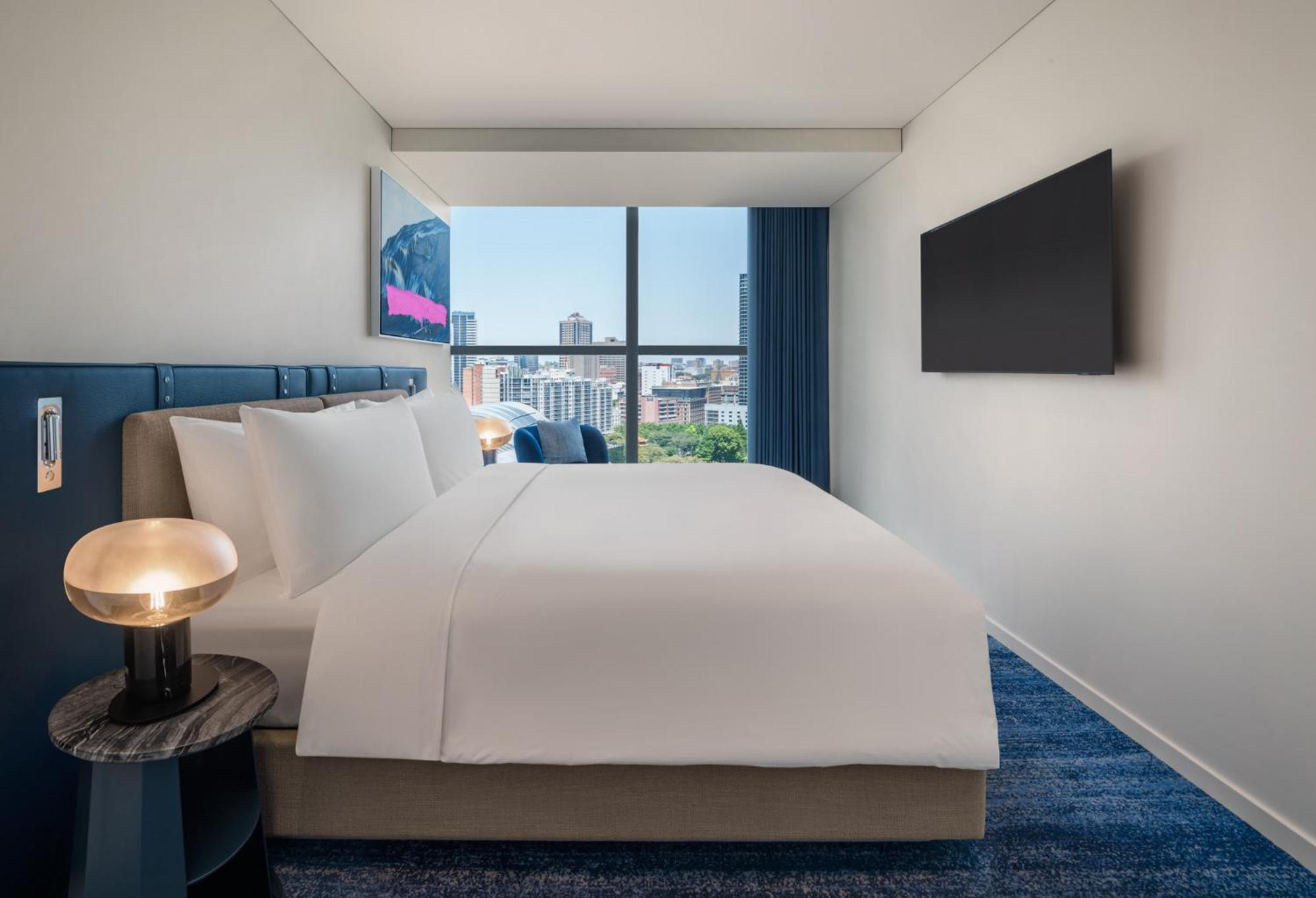 Deluxe Studio Studio Bedroom 1 1 King Bedroom 2 1 King City view